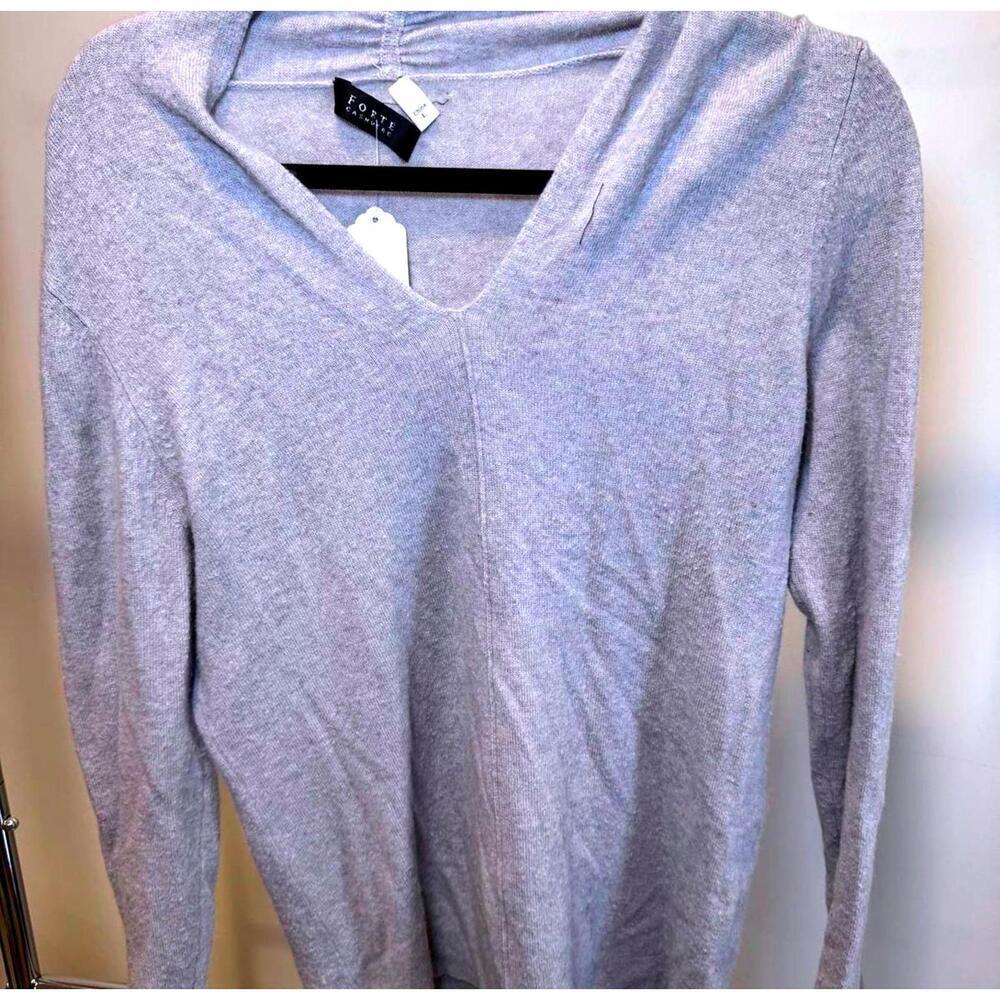 Forte Cashmere V-Neck Sweater - Size L